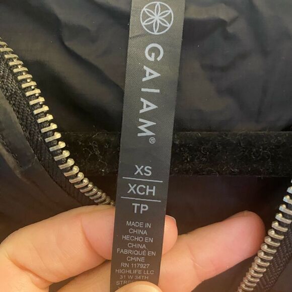 GAIAM Half Zip Wind Breaker Jacket - Picture 3 of 3